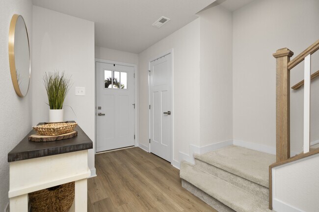 Photo - 302 Lydia St