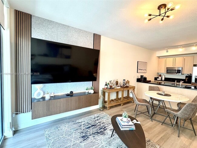 Photo - 1111 SW 1st Ave Condo Unit 1021-N