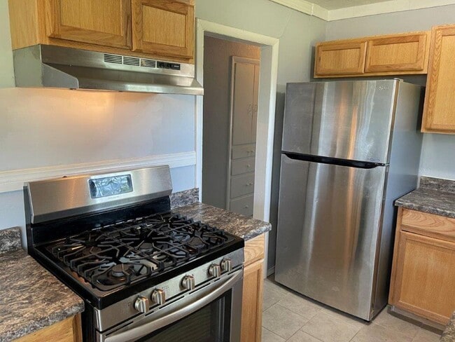 Photo - 2 bed garage conversion adding a flex room, full size washer connections.