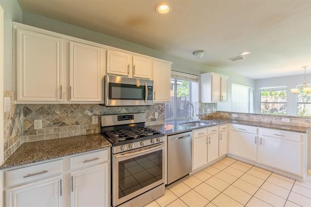 Photo - 9200 Warren Dr