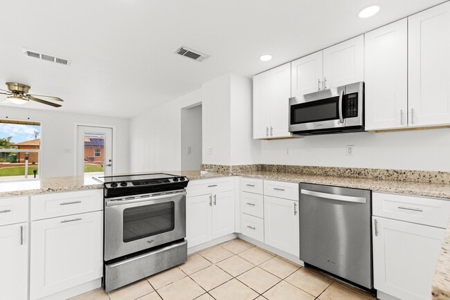 Photo - 1057 Tropical Ave NW