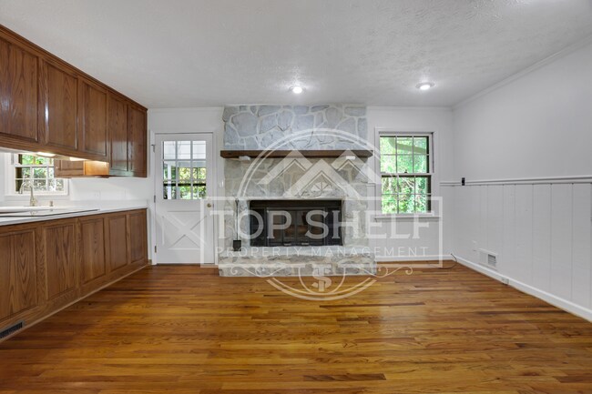 Photo - 4684 Ben Hill Dr