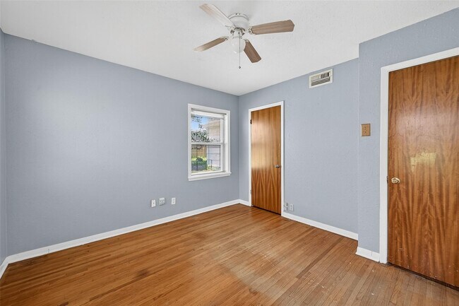 Photo - 1509 Ronson Rd
