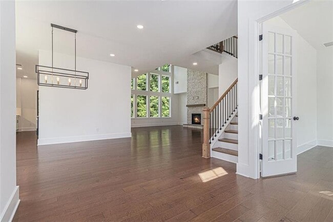 Photo - 7043 Foundry Dr