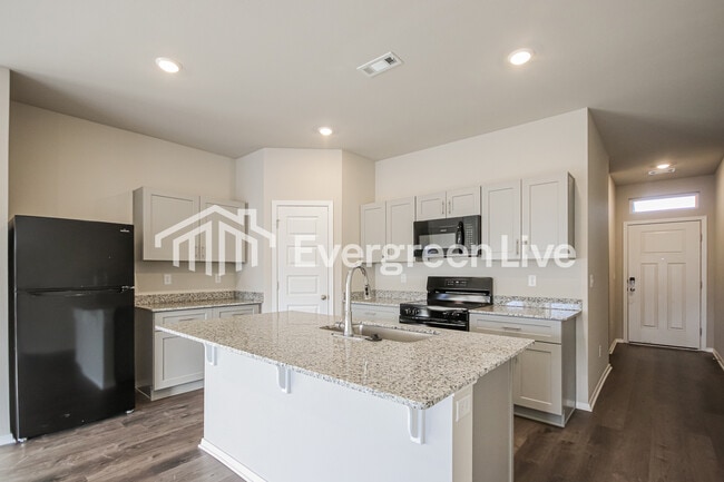 Photo - 6615 NW Kathleen St