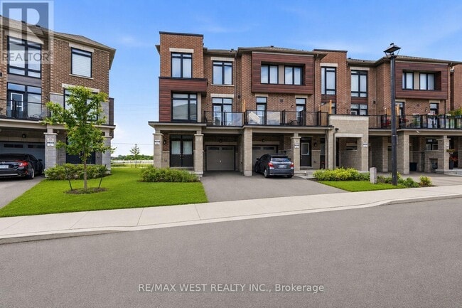 Photo - 55 Holyrood Cres