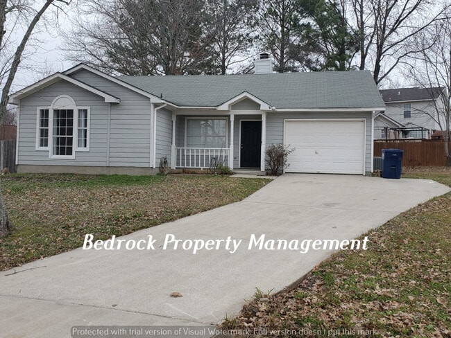 Building Photo - 110 Fernwood Cir