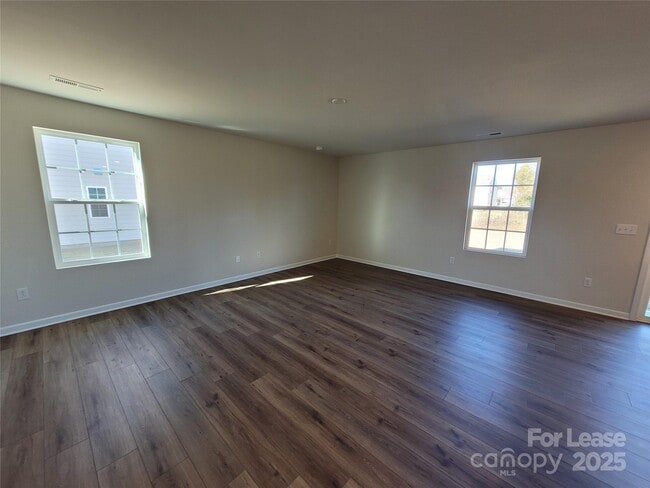 Photo - 124 Rock Ave