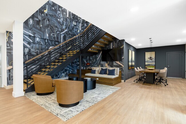 Photo - The Ironwood at Waldorf Station