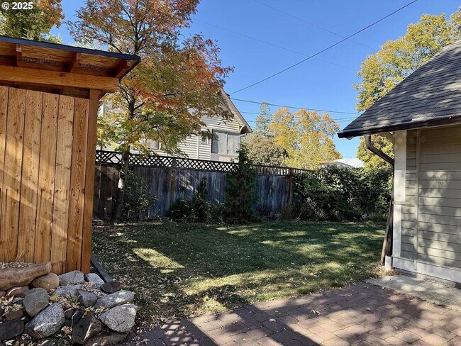 Photo - 1702 Cedar St