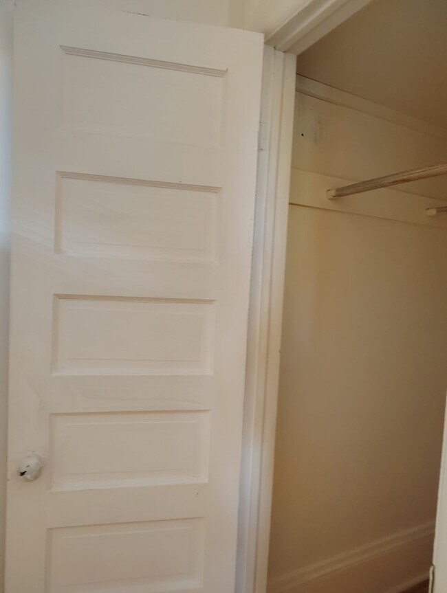 Building Photo - 362 Friel St Unit 6