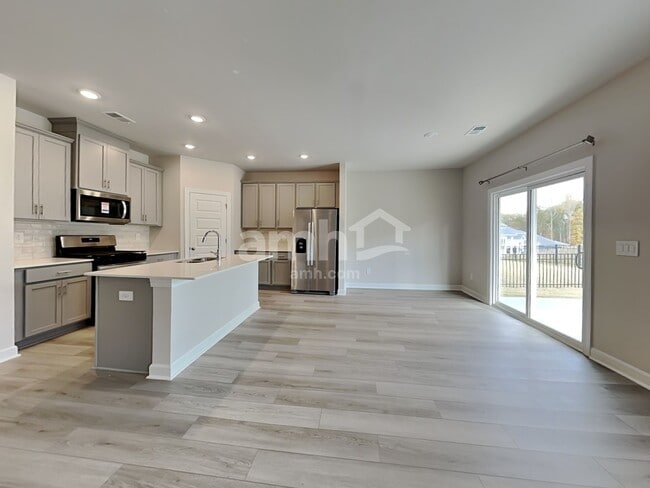 Photo - 210 Granby Trl