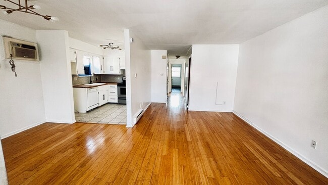 Photo - 1335 S Howard St Unit 1335 S Howard 2