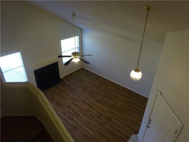 Photo - Grand 3 Bedroom 2.5 Bath Home On Larger Corner Lot