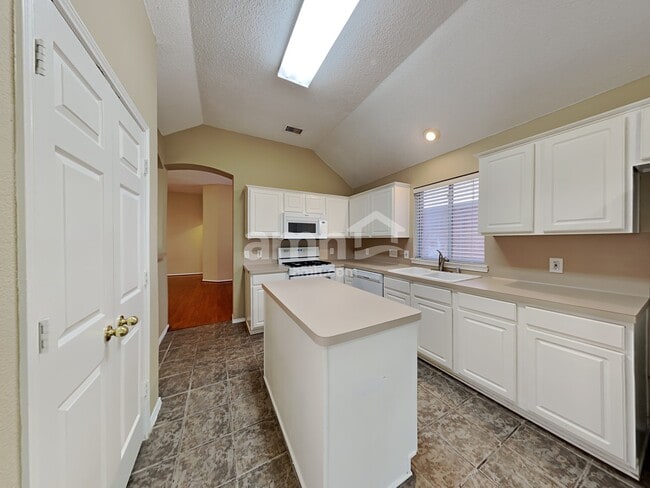 Photo - 6215 Hillside Ln