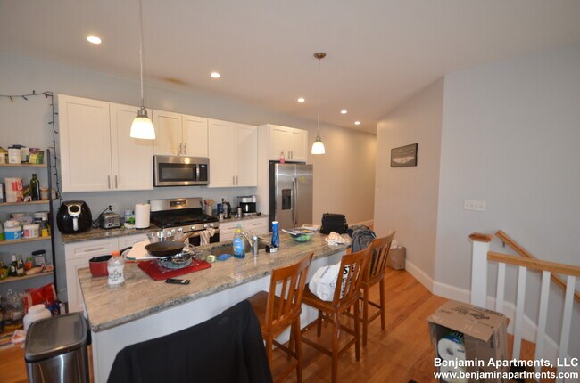 Photo - 12 Islington St Condo Unit 1