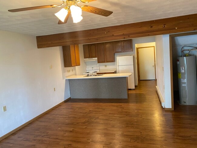 Building Photo - 1020 Lakeshore Dr Unit 1020 Rental