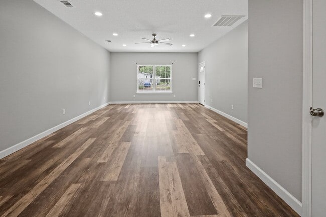 Photo - 2 Bed / 1 Bath Duplex for Rent – $1,350/Month