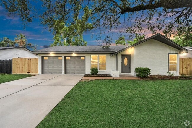 Building Photo - 2008 Elmview Dr Rental