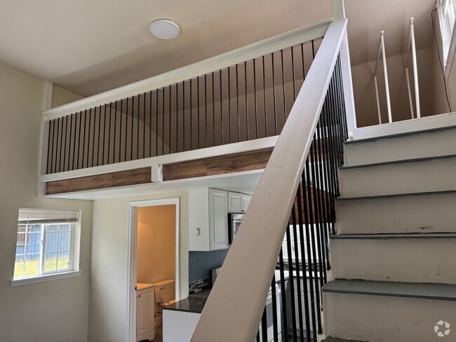 Building Photo - 2146 Salzer Valley Rd Rental