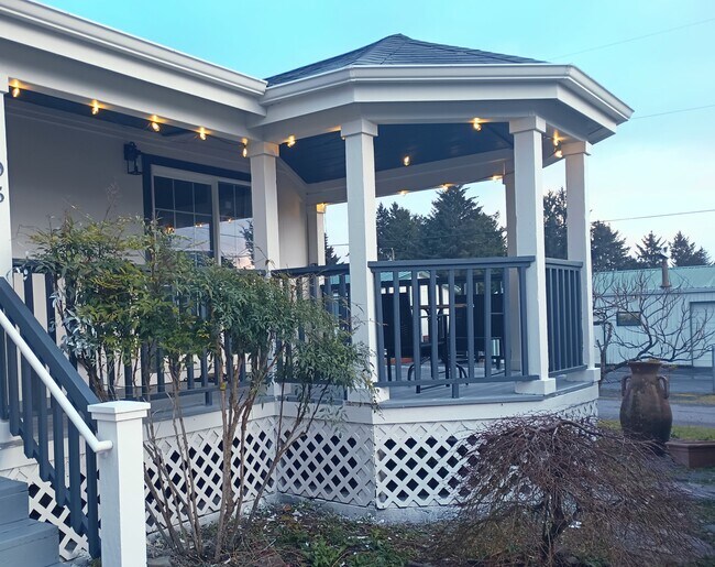 2195 Fleming Ave Apartments Tillamook, OR