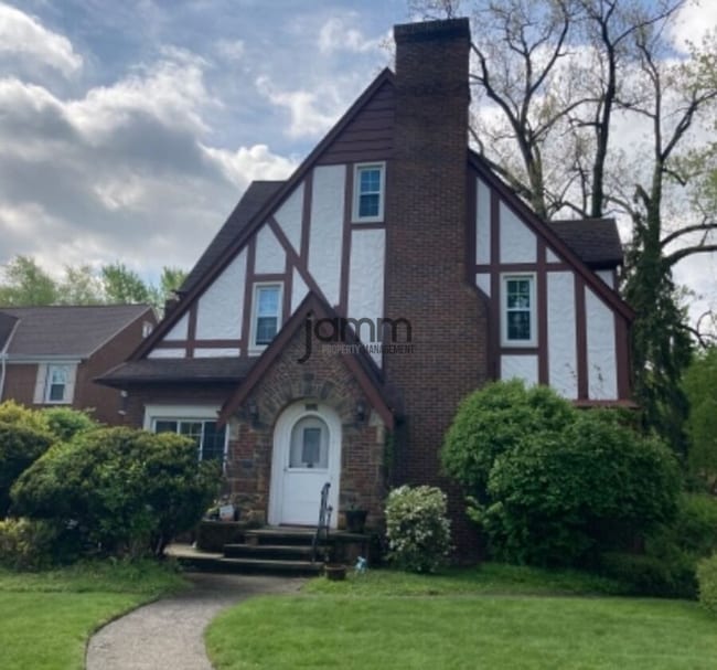 Building Photo - 3722 Meadowbrook Blvd