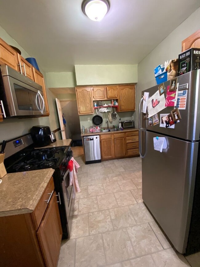 Photo - 405 Edgemont St