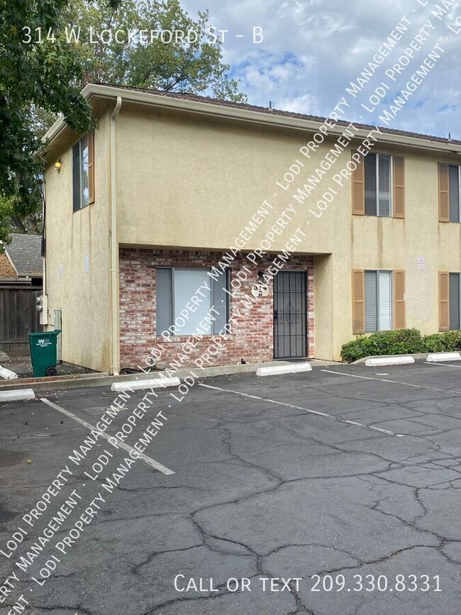 2 Bedroom Townhome - 2 Bedroom Townhome Unit B