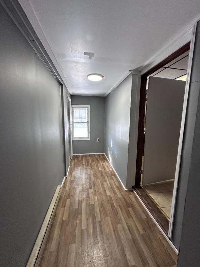 Photo - 606 W Main St