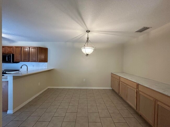 Photo - 2201 SW 28th St