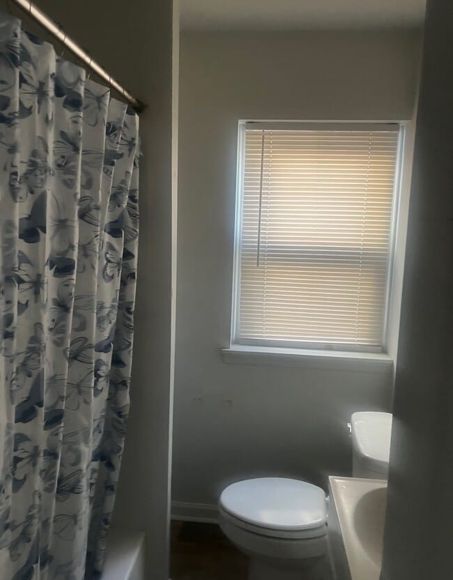 Photo - 1241 N 60th St