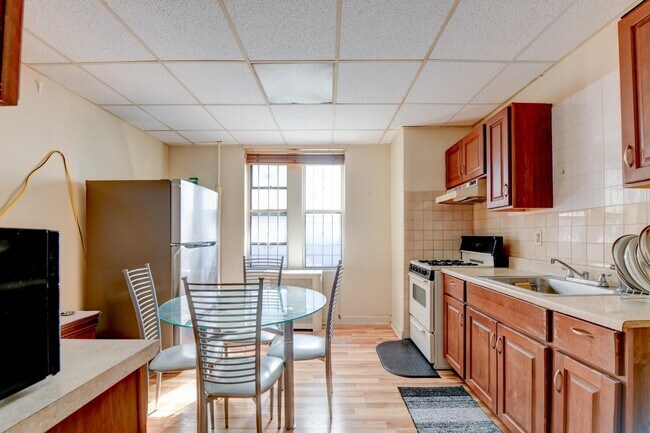 Photo - 901 Grand Ave Unit 2B