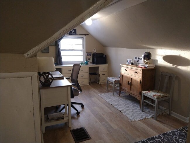 Photo - Cute 3 bedroom house $875