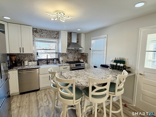 Photo - 163 Beechwood Ave