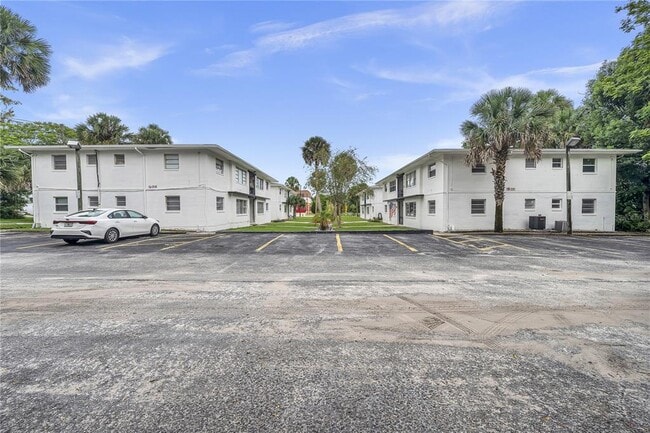 Building Photo - 320 W Howry Ave Unit 1 Rental