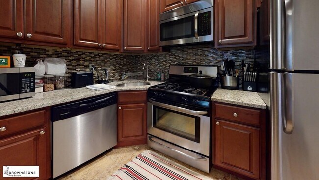 Photo - 174 Carroll St Unit 2D