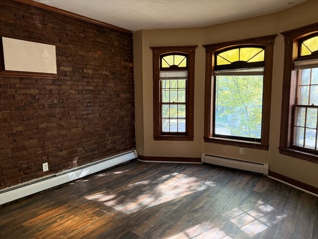 Photo - 407 Wethersfield Ave