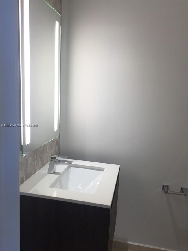 Photo - 68 SE 6th St Unit 2611