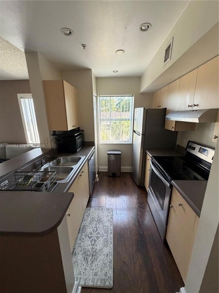 Photo - 2427 Centergate Dr Unit 301