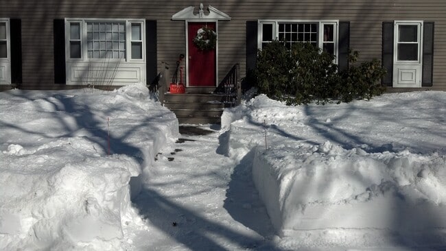 7 Fuller Ln Unit 4