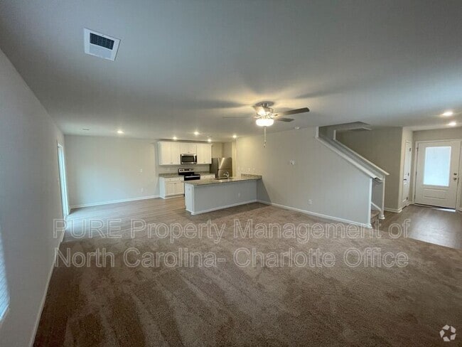 Building Photo - 100 Conifer Ln Rental
