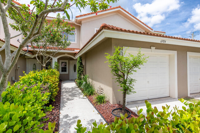 Photo - 12764 Westhampton Cir Townhome