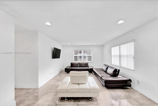 Photo - 4530 SW 54th St Unit 205-D