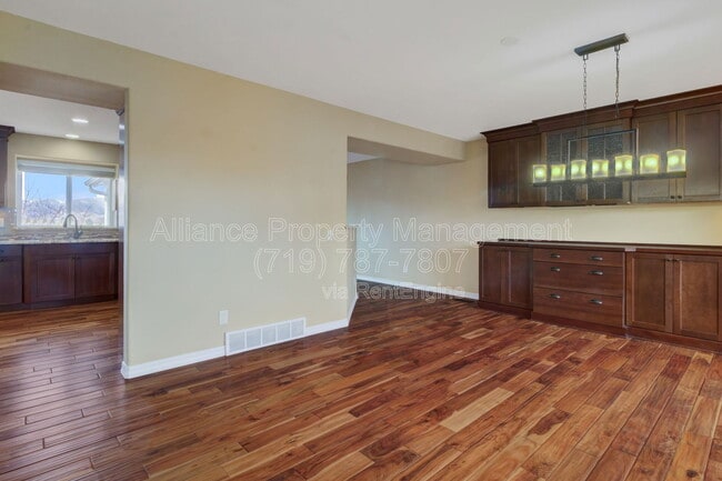 Photo - 6160 Bestview Way