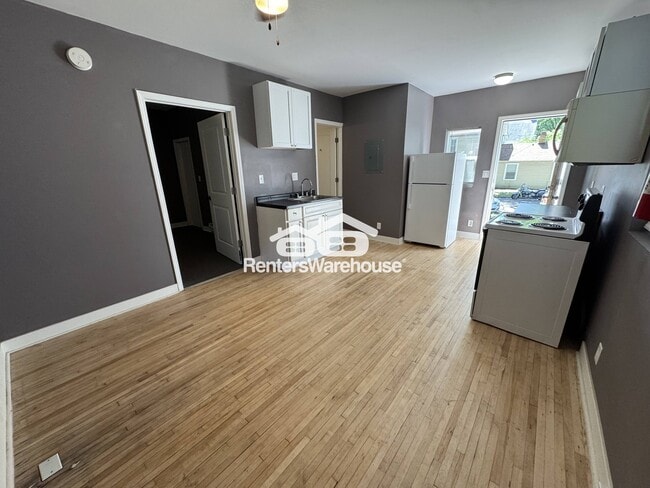 Building Photo - 3001 N 6th St Rental