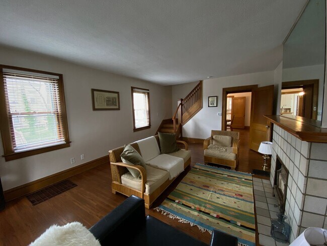 Photo - W Patterson Ave 72-74 NLLS Unit 74