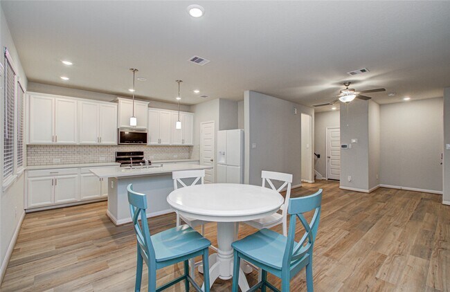 Photo - 1525 Parkland Oak Dr