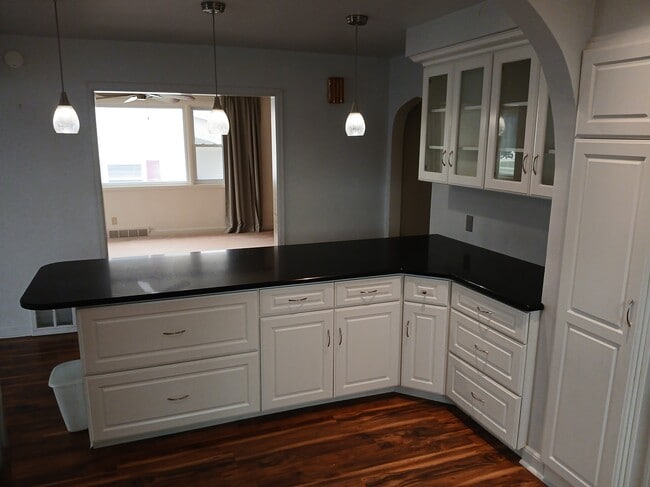 Kitchen - 2815 5th Ave S
