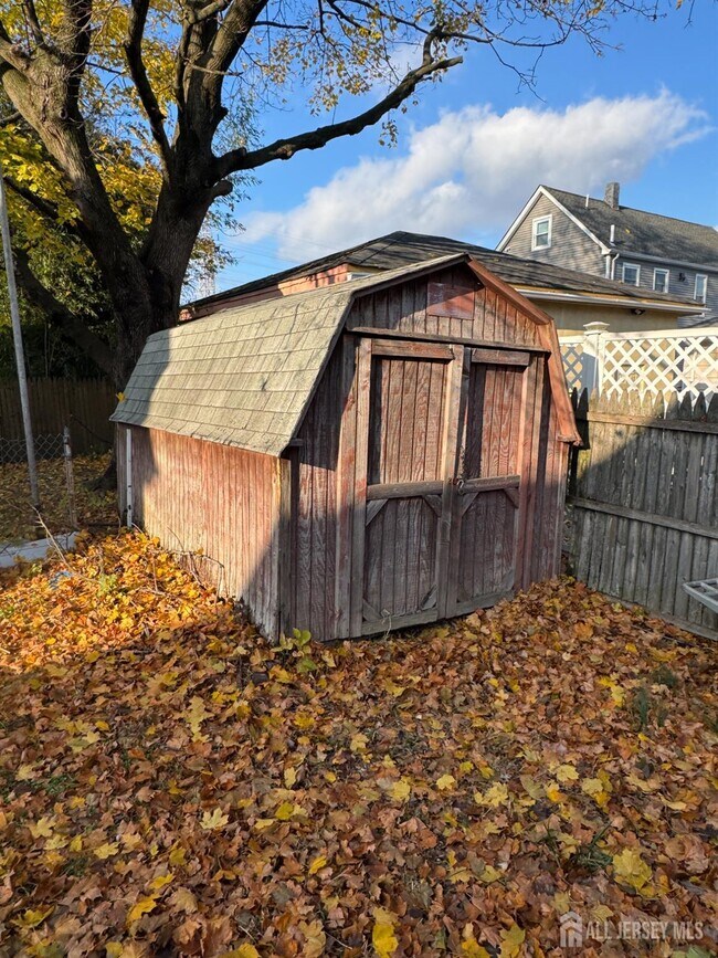 Photo - 317 Walnut St