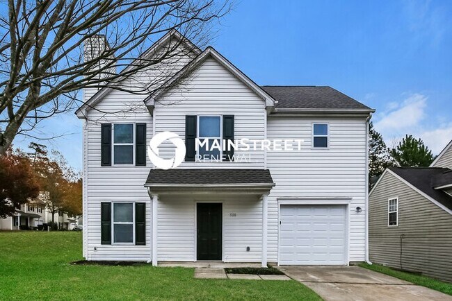 Photo - 3 Bedroom Pet-Friendly Home in Charlotte, NC with Main Street Renewal